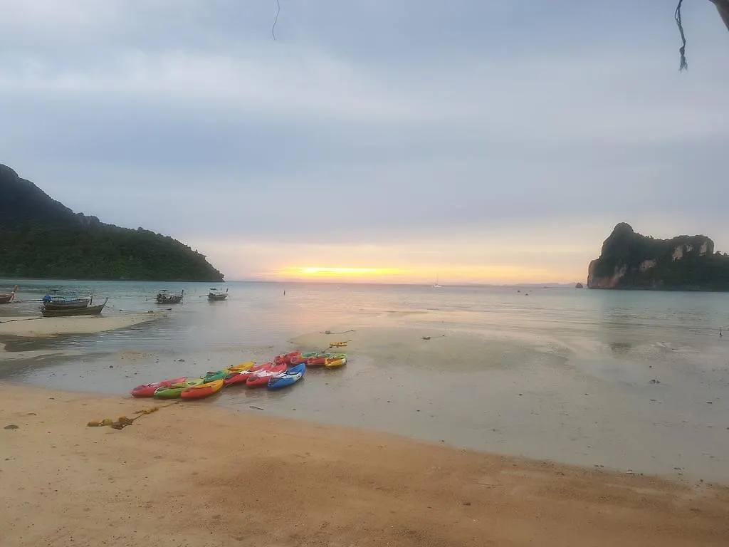 Hotel Dalum Beachhouse Phi Phi Don Thajsko